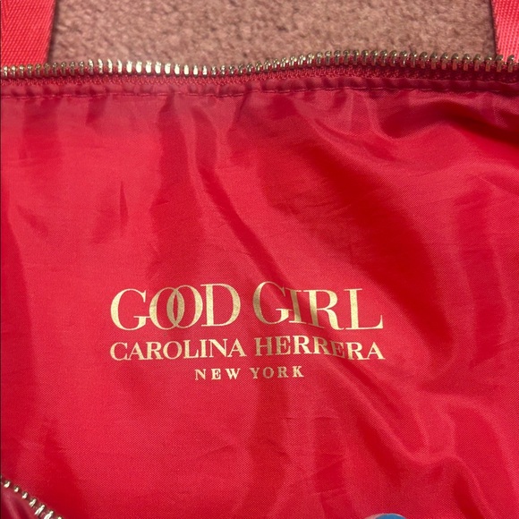 Elegant Red Quilted Tote Bag - Picture 2 of 3